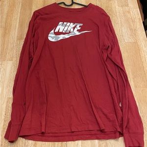Maroon Nike Long Sleeve Shirt🧞‍♀️